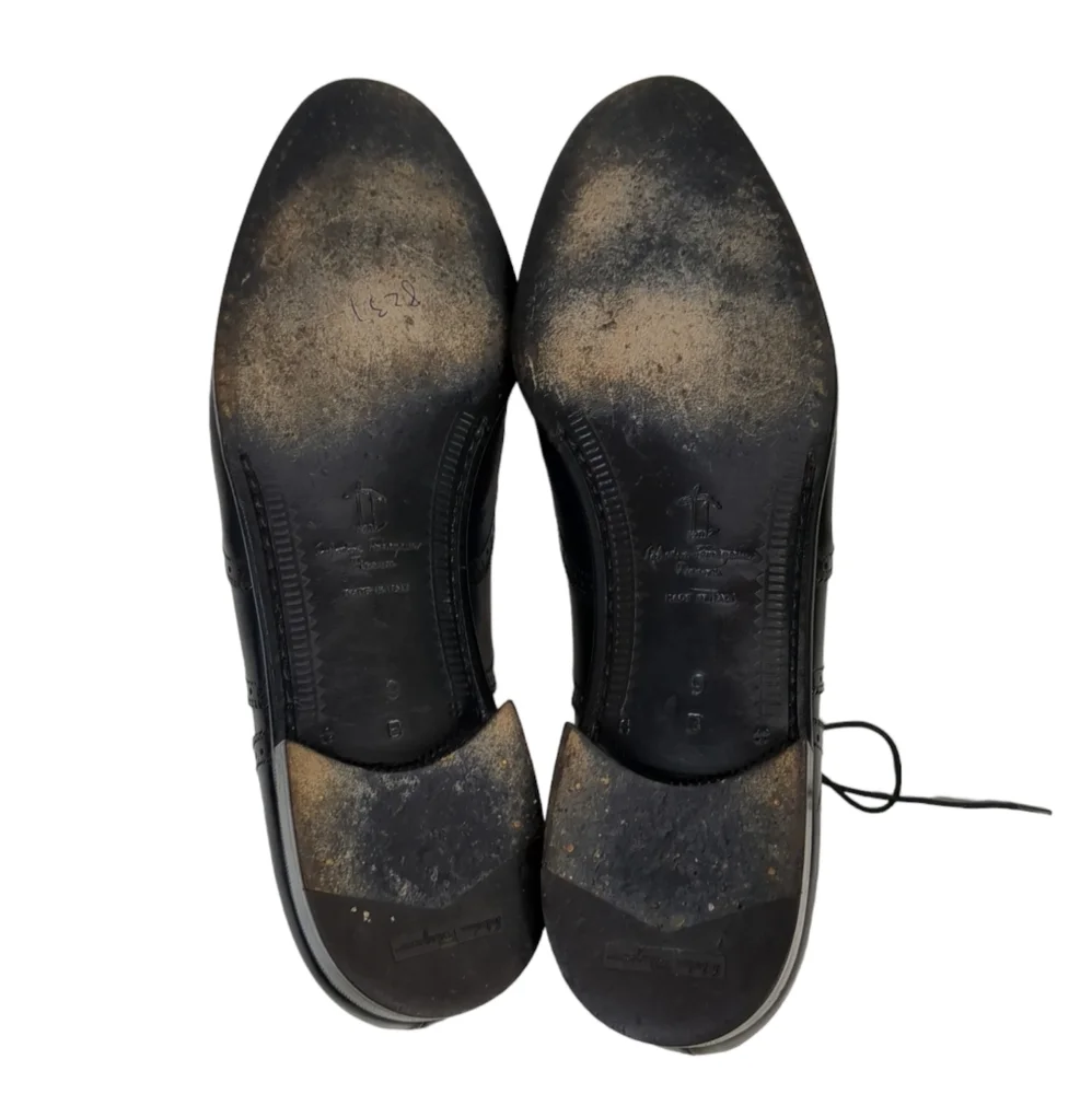 Salvatore Ferragamo Men's Wingtip Oxfords in Black Size 9B
